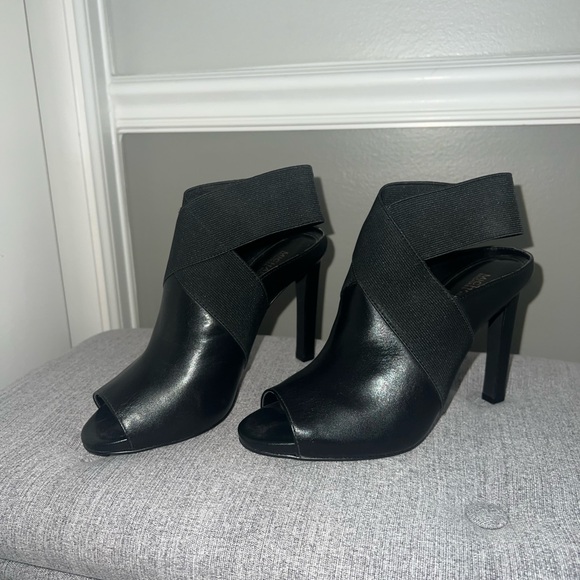 Michael Kors peep toe heels - Picture 1 of 3